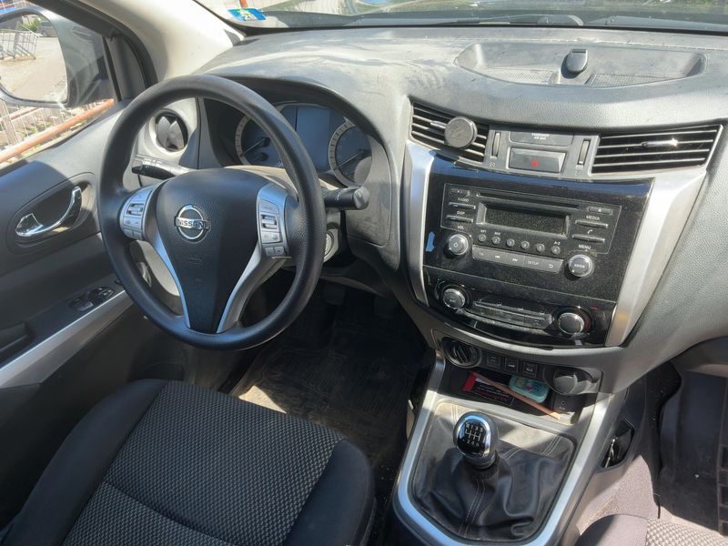 Nissan NP300 Pick-up 2.3 dCi Acenta King Cab 4x4 — zdjęcie 12