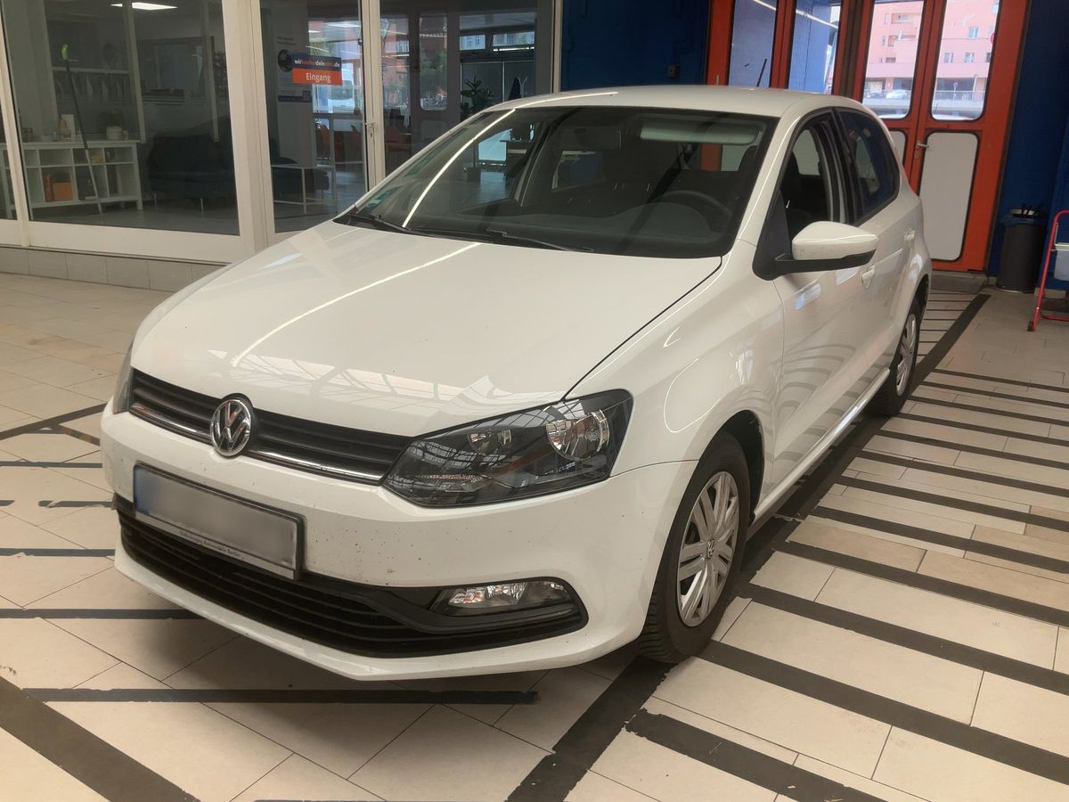 Volkswagen Polo 2017 — photo 1