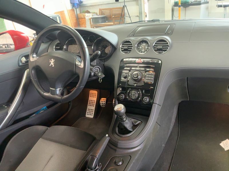 Peugeot RCZ 2.0 HDi Basis — zdjęcie 12