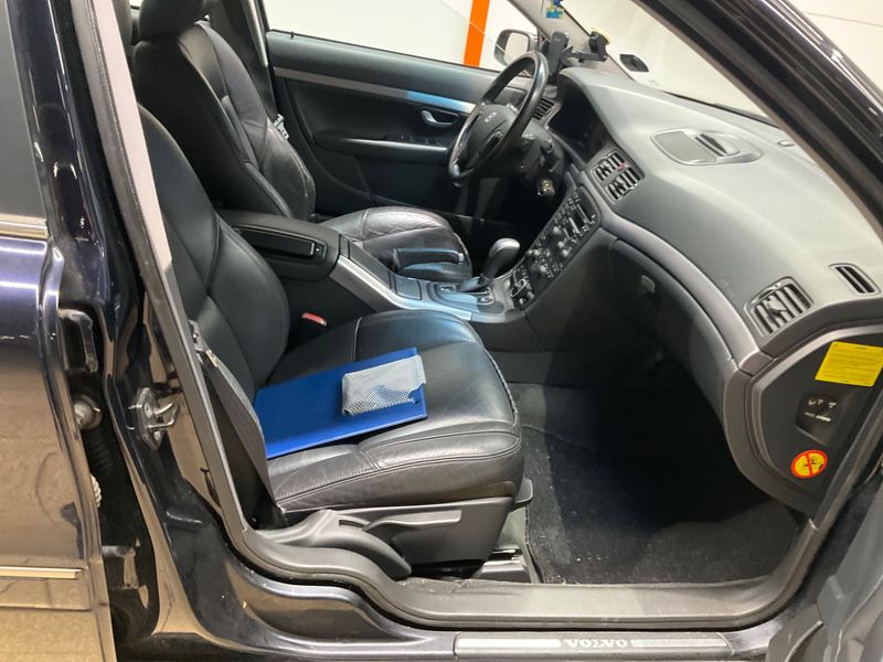 Volvo S80 2.4 D5 Momentum — zdjęcie 3