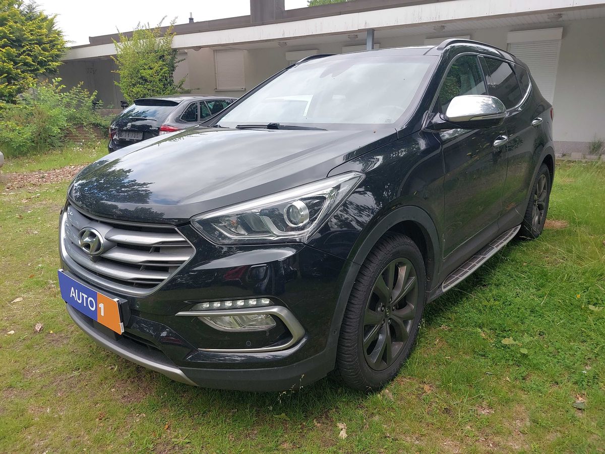 Hyundai Santa 2017 — photo 1