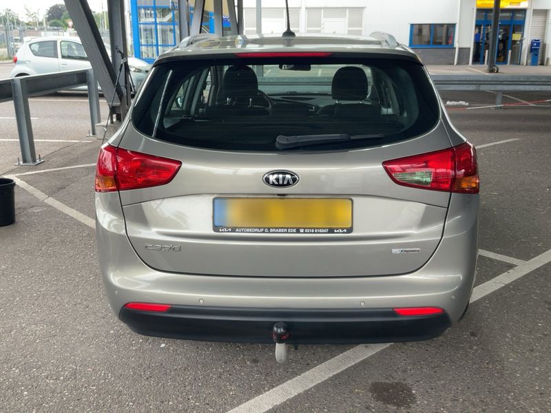 Kia cee'd 1.6 GDI Dream-Team — zdjęcie 5