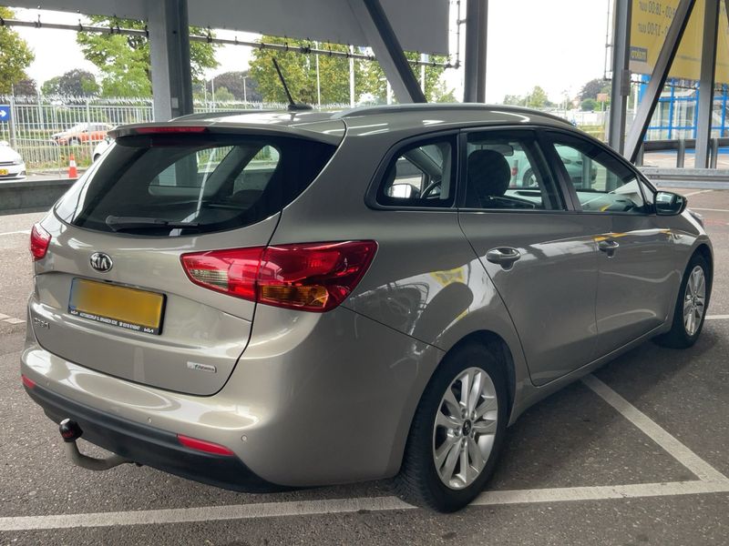 Kia cee'd 1.6 GDI Dream-Team — zdjęcie 6