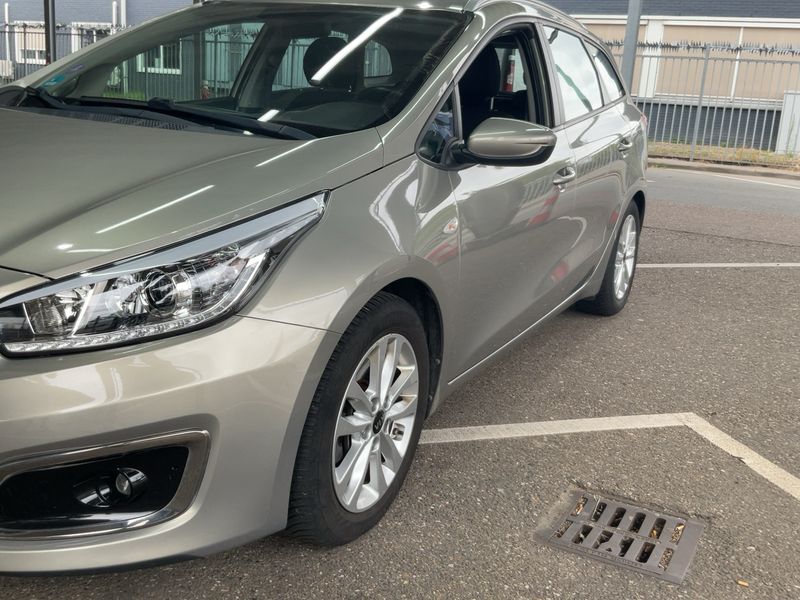 Kia cee'd 1.6 GDI Dream-Team — zdjęcie 2