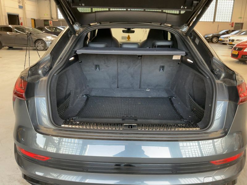 Audi e-tron Sportback e-tron S quattro — zdjęcie 10
