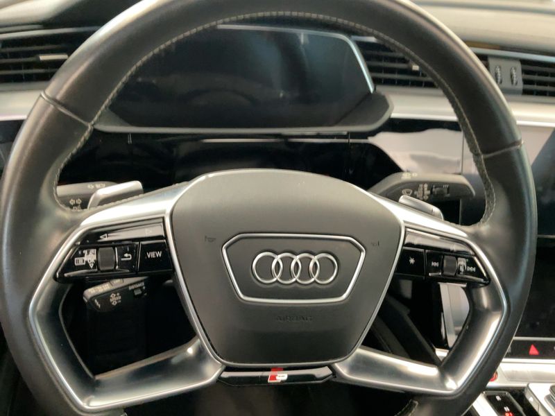 Audi e-tron Sportback e-tron S quattro — zdjęcie 13