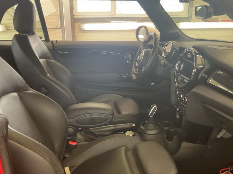 MINI Cabrio Cooper — zdjęcie 11