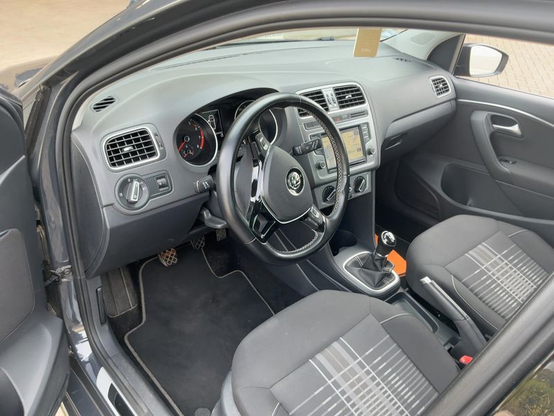 Volkswagen Polo 1.0 Lounge — zdjęcie 12