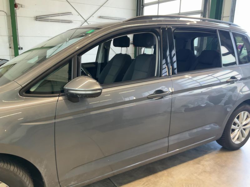 Volkswagen Touran 1.4 TSI Comfortline BlueMotion Tech — zdjęcie 4