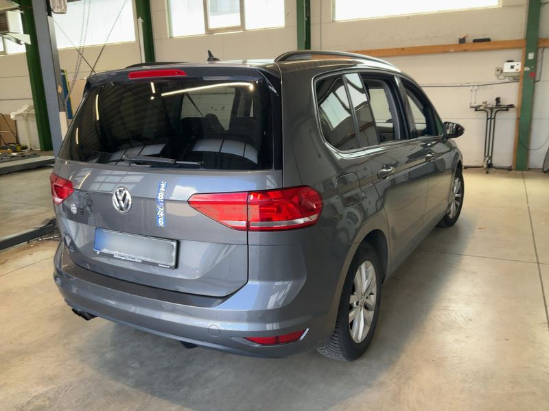 Volkswagen Touran 1.4 TSI Comfortline BlueMotion Tech — zdjęcie 6