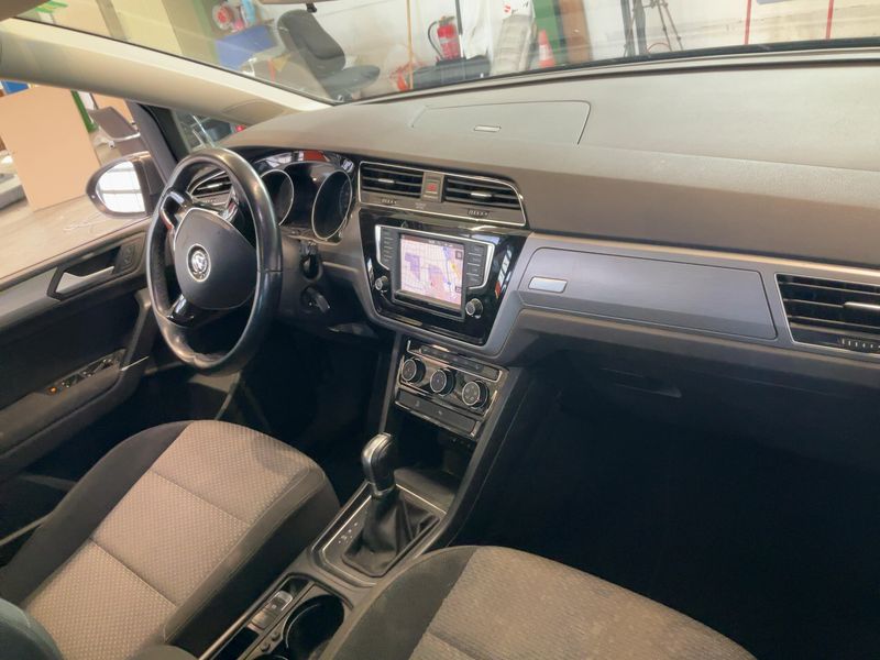 Volkswagen Touran 1.4 TSI Comfortline BlueMotion Tech — zdjęcie 12