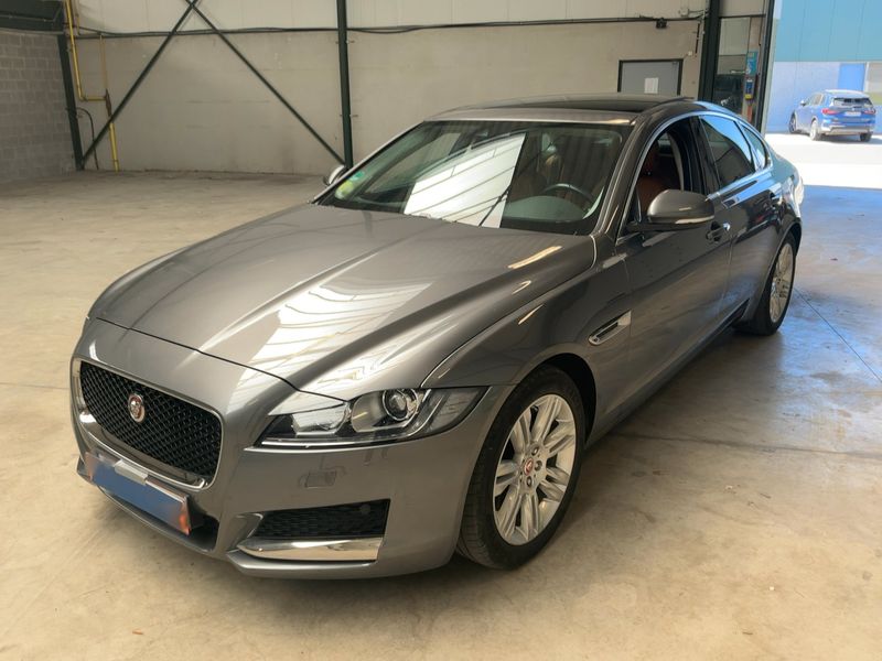 Jaguar XF