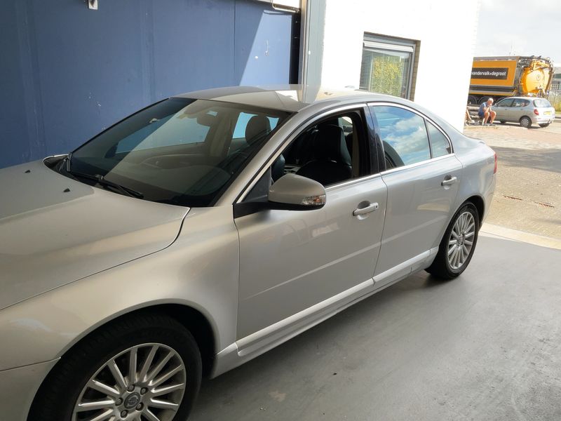 Volvo S80 2.4 D5 Momentum — zdjęcie 2