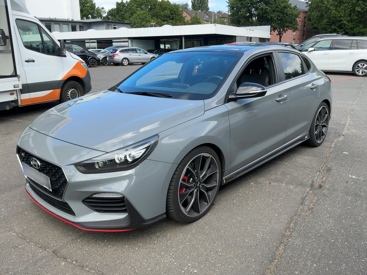 Hyundai i30 2019 — photo 1