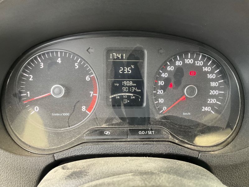 Volkswagen Polo 1.4 MPI Advance — zdjęcie 13