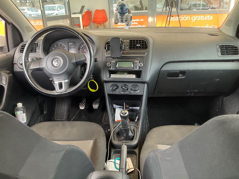 Volkswagen Polo 1.4 MPI Advance — zdjęcie 12