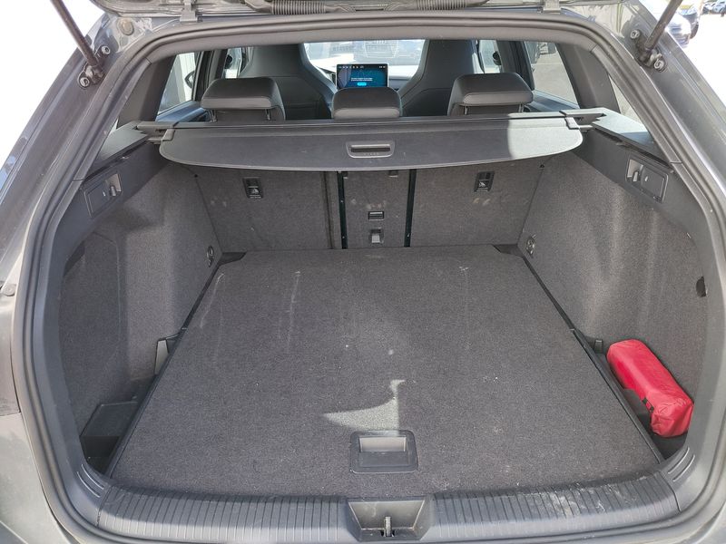 Volkswagen Golf VIII 1.5 TSI R-Line — zdjęcie 9