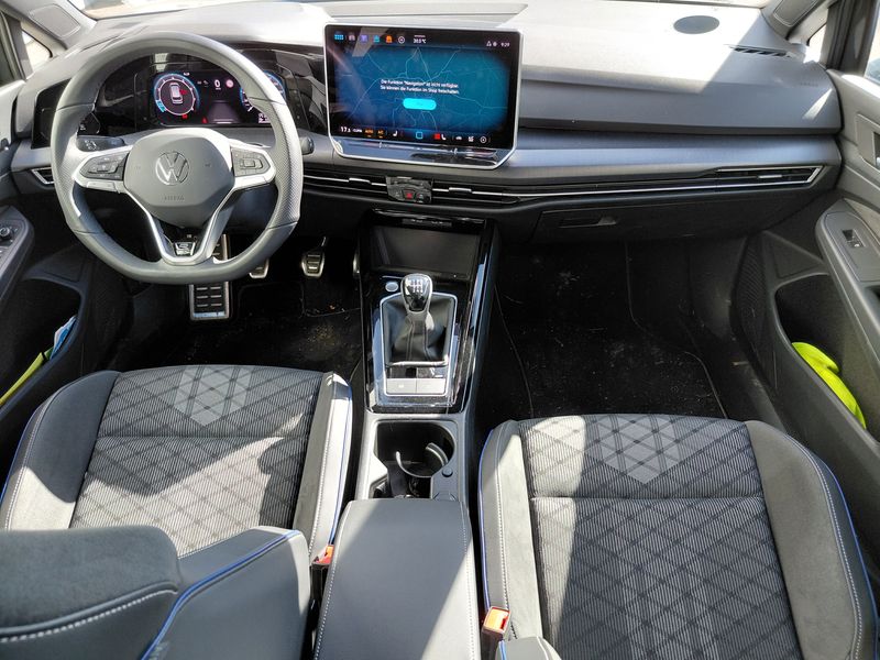 Volkswagen Golf VIII 1.5 TSI R-Line — zdjęcie 11