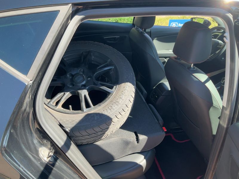 Seat Leon 2.0 TDI FR — zdjęcie 14