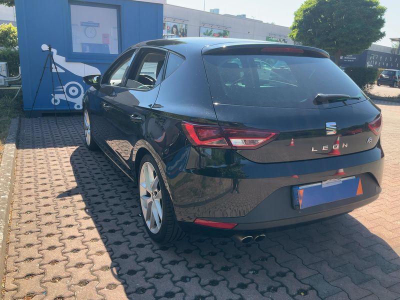 Seat Leon 2.0 TDI FR — zdjęcie 3