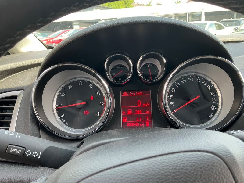 Opel Astra 1.4 Turbo Exklusiv 2014 – снимка 18