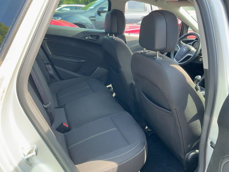Opel Astra 1.4 Turbo Exklusiv 2014 – снимка 19