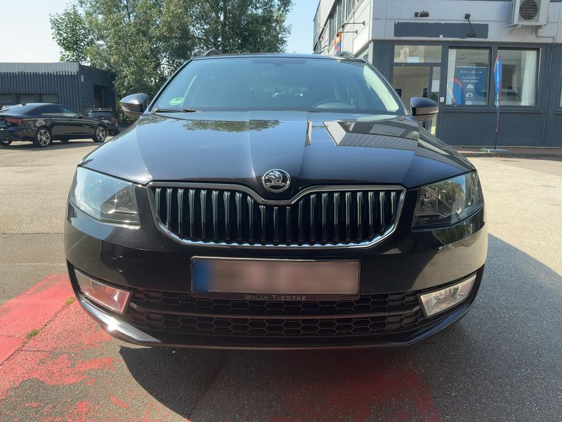 Skoda Octavia 2.0 TDI Elegance — zdjęcie 9