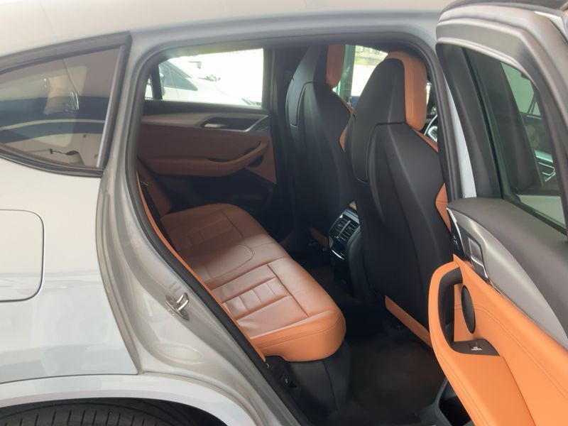 BMW X4 xDrive 20d Mild-Hybrid M Sport — zdjęcie 14