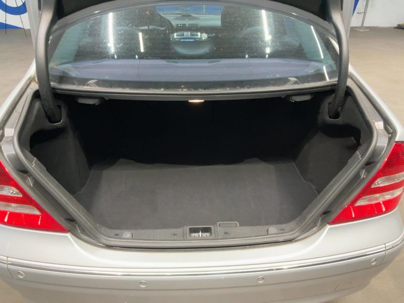 Mercedes-Benz C-Klasse C 200 Kompressor Avantgarde — zdjęcie 10