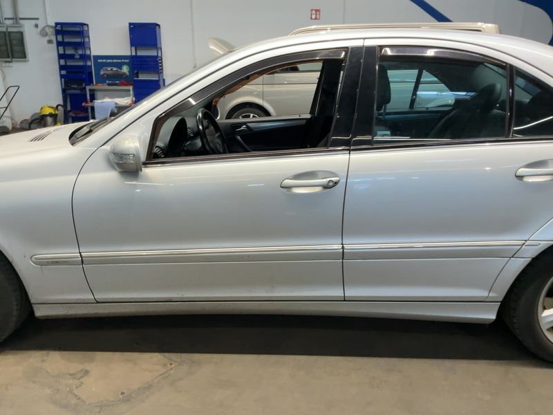 Mercedes-Benz C-Klasse C 200 Kompressor Avantgarde — zdjęcie 4