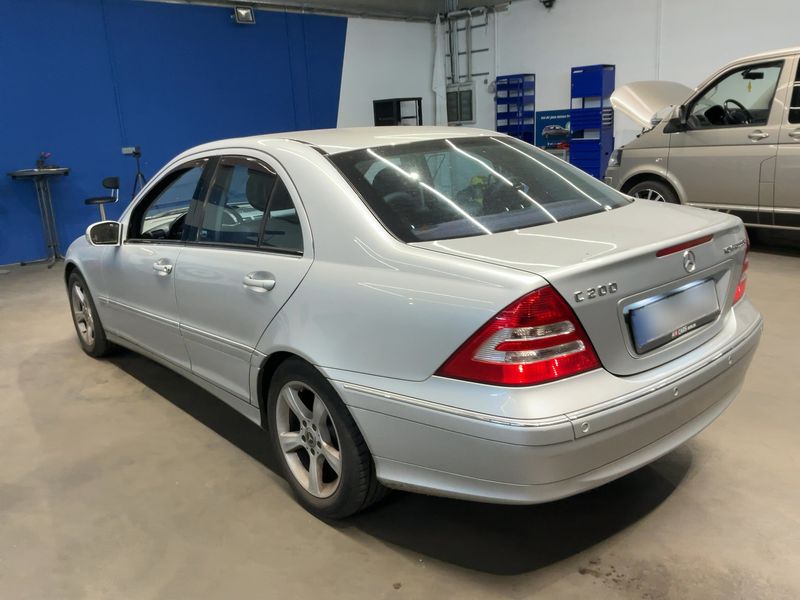 Mercedes-Benz C-Klasse C 200 Kompressor Avantgarde — zdjęcie 3