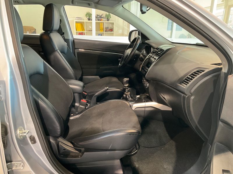 Citroen C4 Aircross 1.6 e-HDi Feel Edition 4x2 — zdjęcie 11