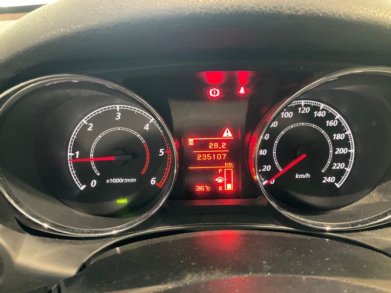 Citroen C4 Aircross 1.6 e-HDi Feel Edition 4x2 — zdjęcie 13