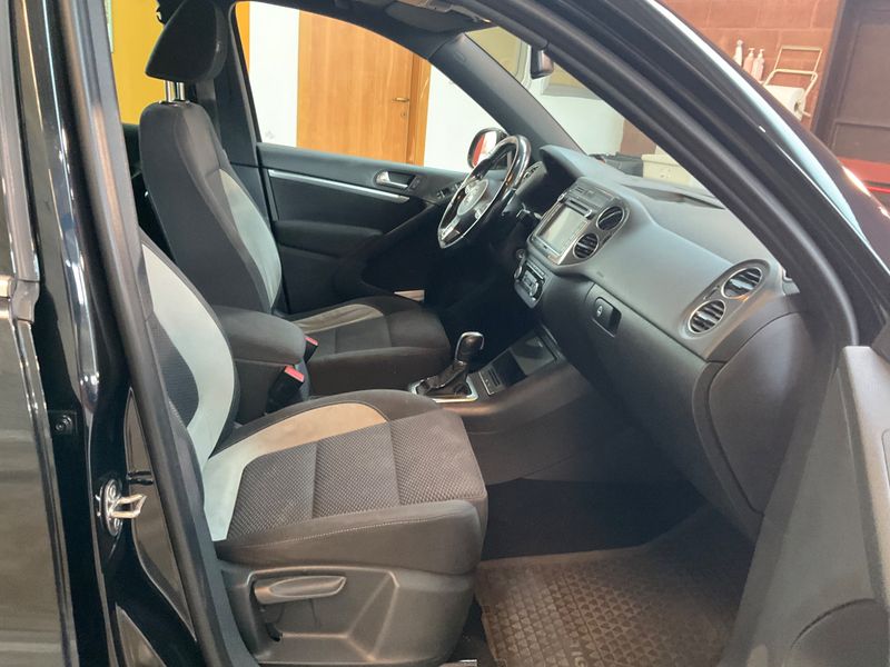 Volkswagen Tiguan 2.0 TDI R-Line 4Motion BlueMotion Tech 2014 – снимка 17