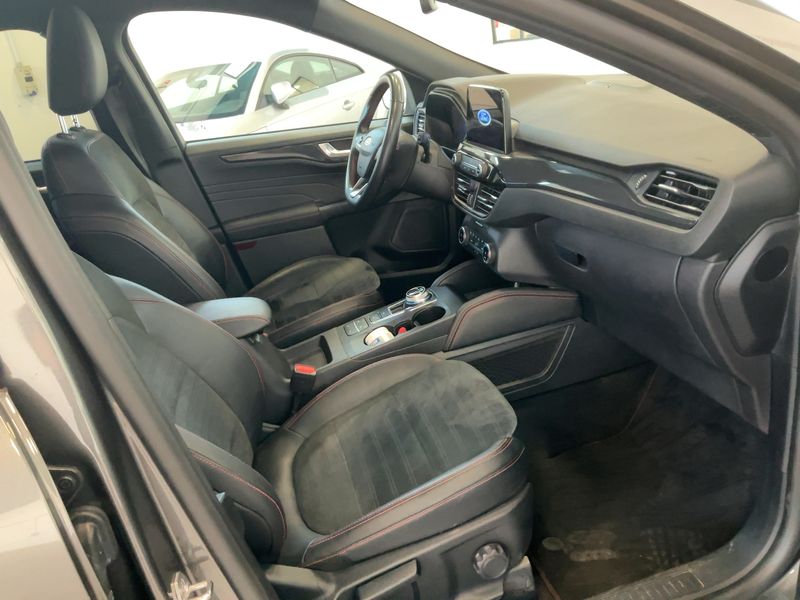 Ford Kuga 2.5 Plug-in Hybrid ST-Line X 2022 – снимка 16