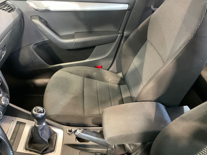 Skoda Octavia 1.6 TDI Ambition 2015 – снимка 33