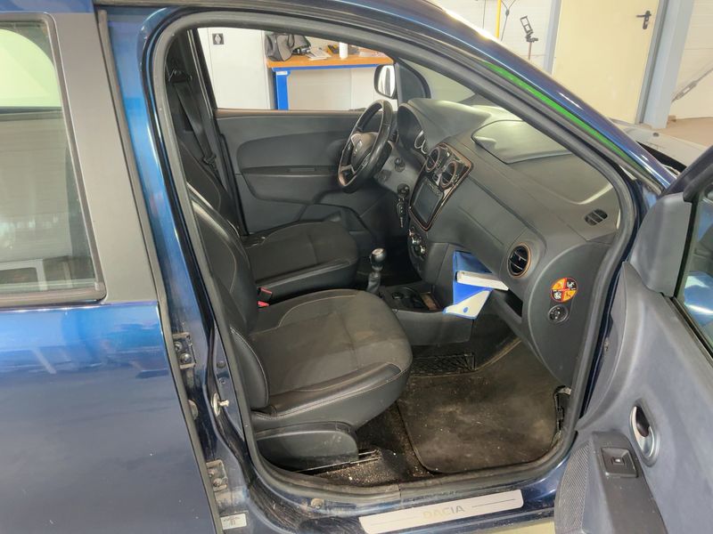 Dacia Lodgy 1.5 dCi Diesel Stepway Celebration — zdjęcie 11