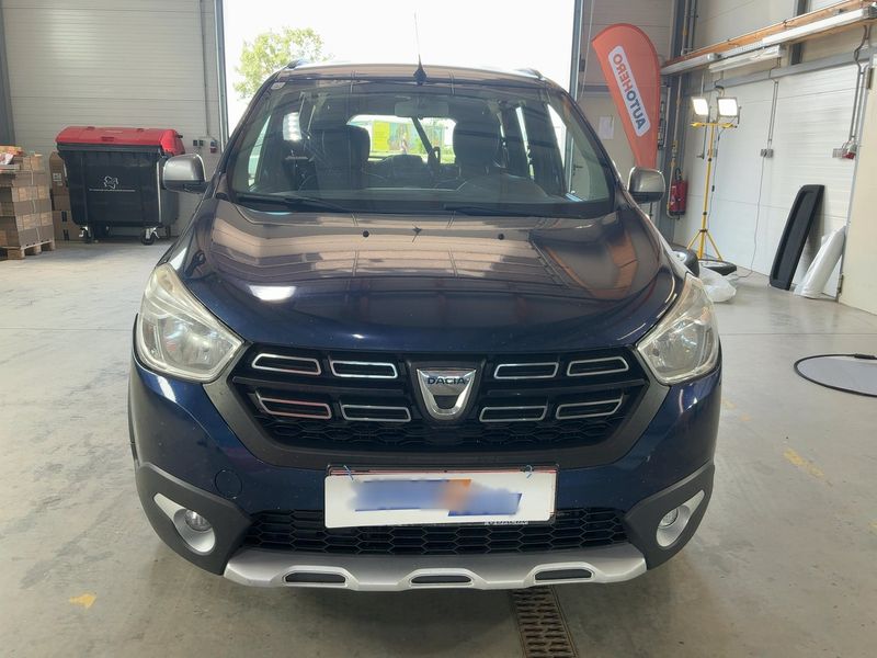 Dacia Lodgy 1.5 dCi Diesel Stepway Celebration — zdjęcie 9