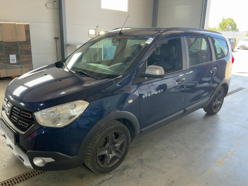 Dacia Lodgy 1.5 dCi Diesel Stepway Celebration