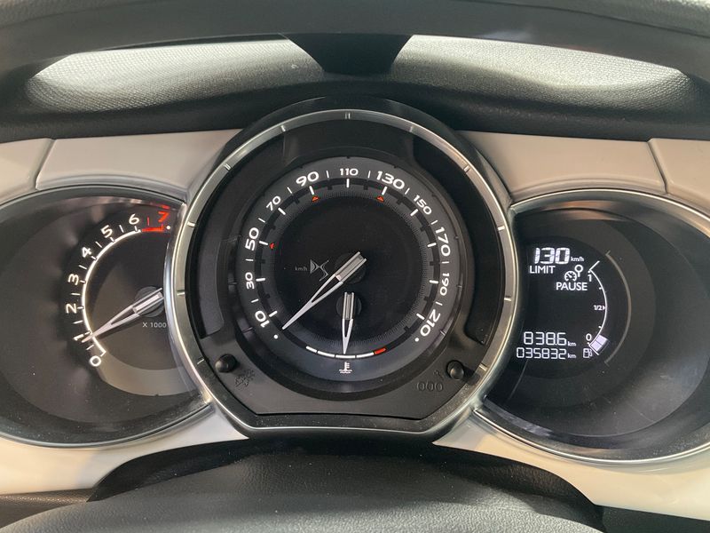 DS Automobiles DS3 1.2 PureTech SoChic — zdjęcie 13