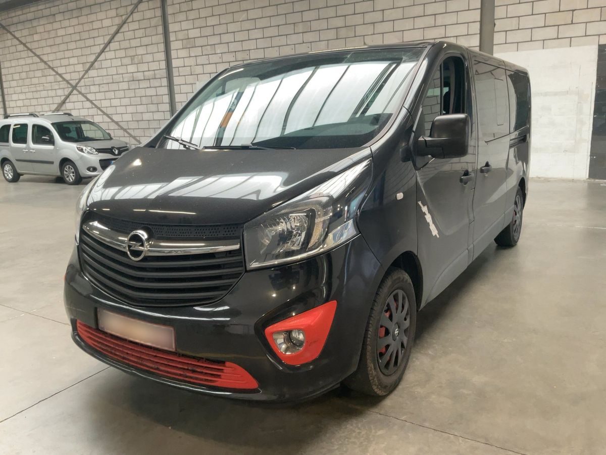 Opel Vivaro 2018 — photo 1