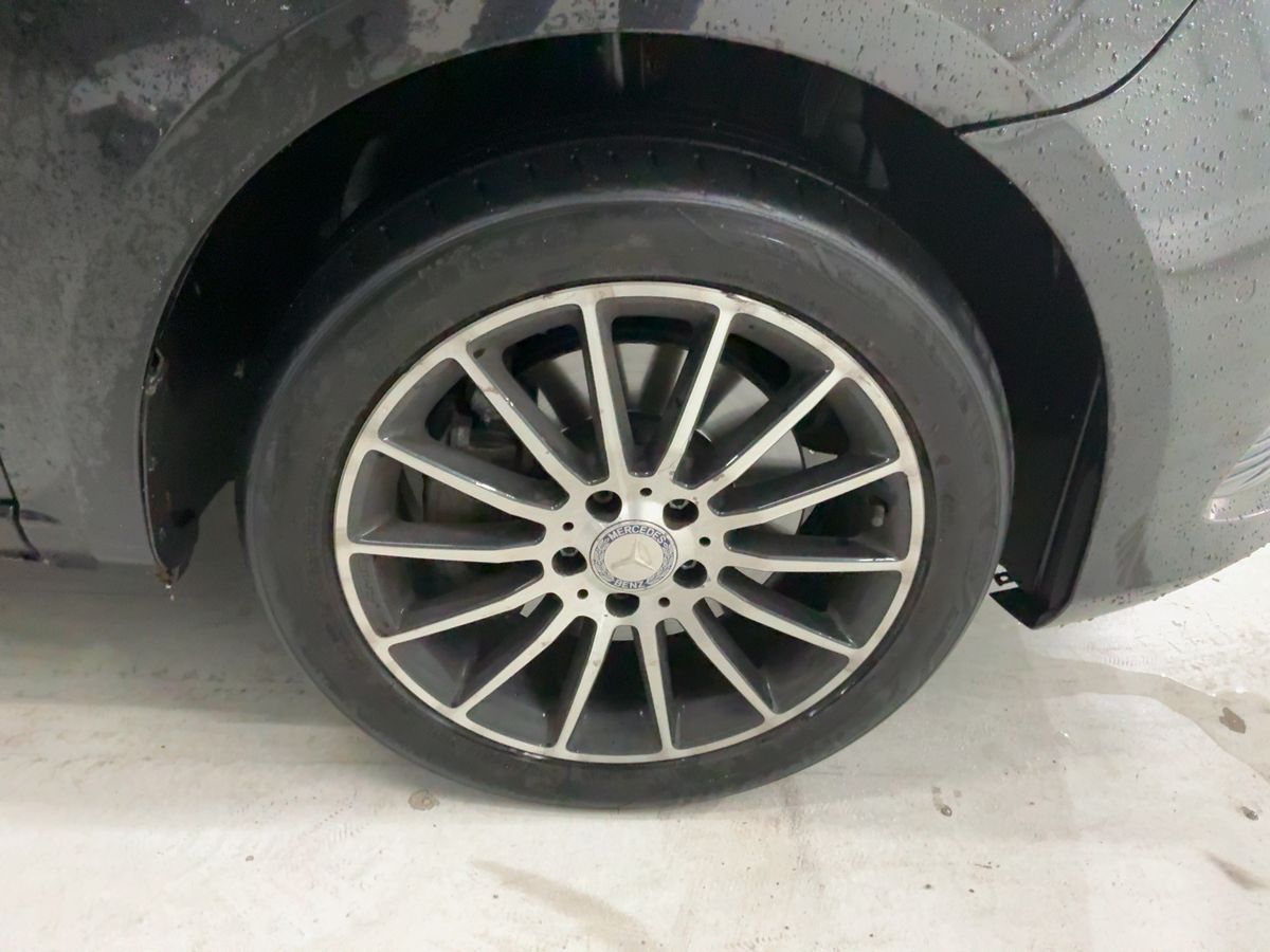 Mercedes-Benz V-Klasse 2017 — photo 12