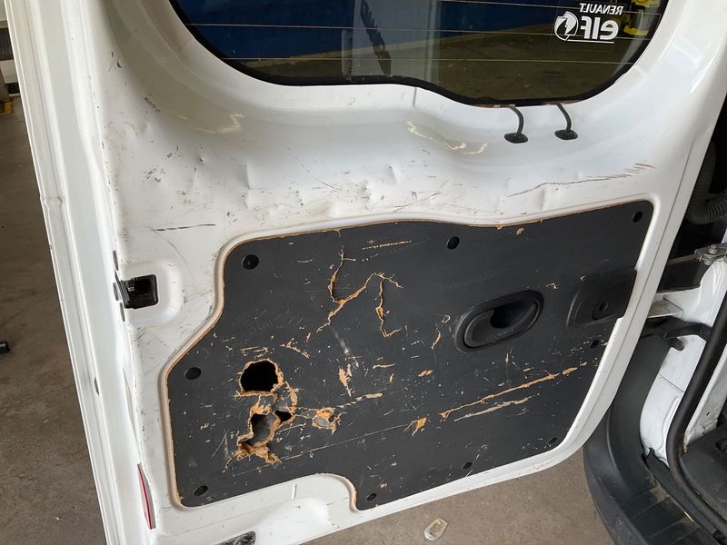 Renault Kangoo 1.5 BLUE dCi Rapid Extra 2020 – снимка 30