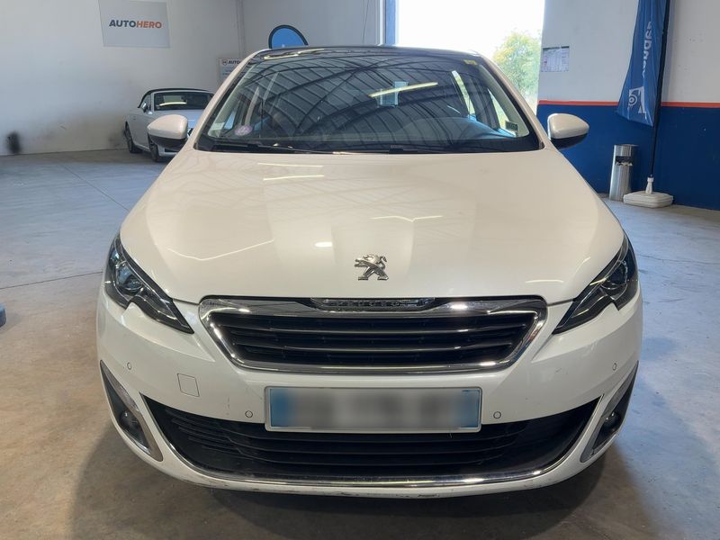 Peugeot 308 1.2 e-THP Feline 2017 – снимка 14