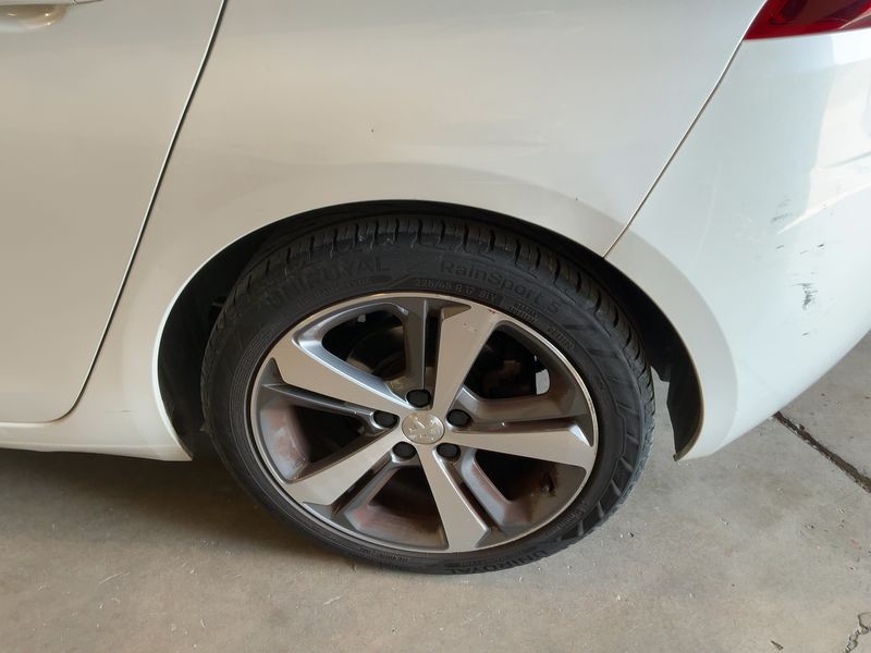 Peugeot 308 1.2 e-THP Feline 2017 – снимка 5