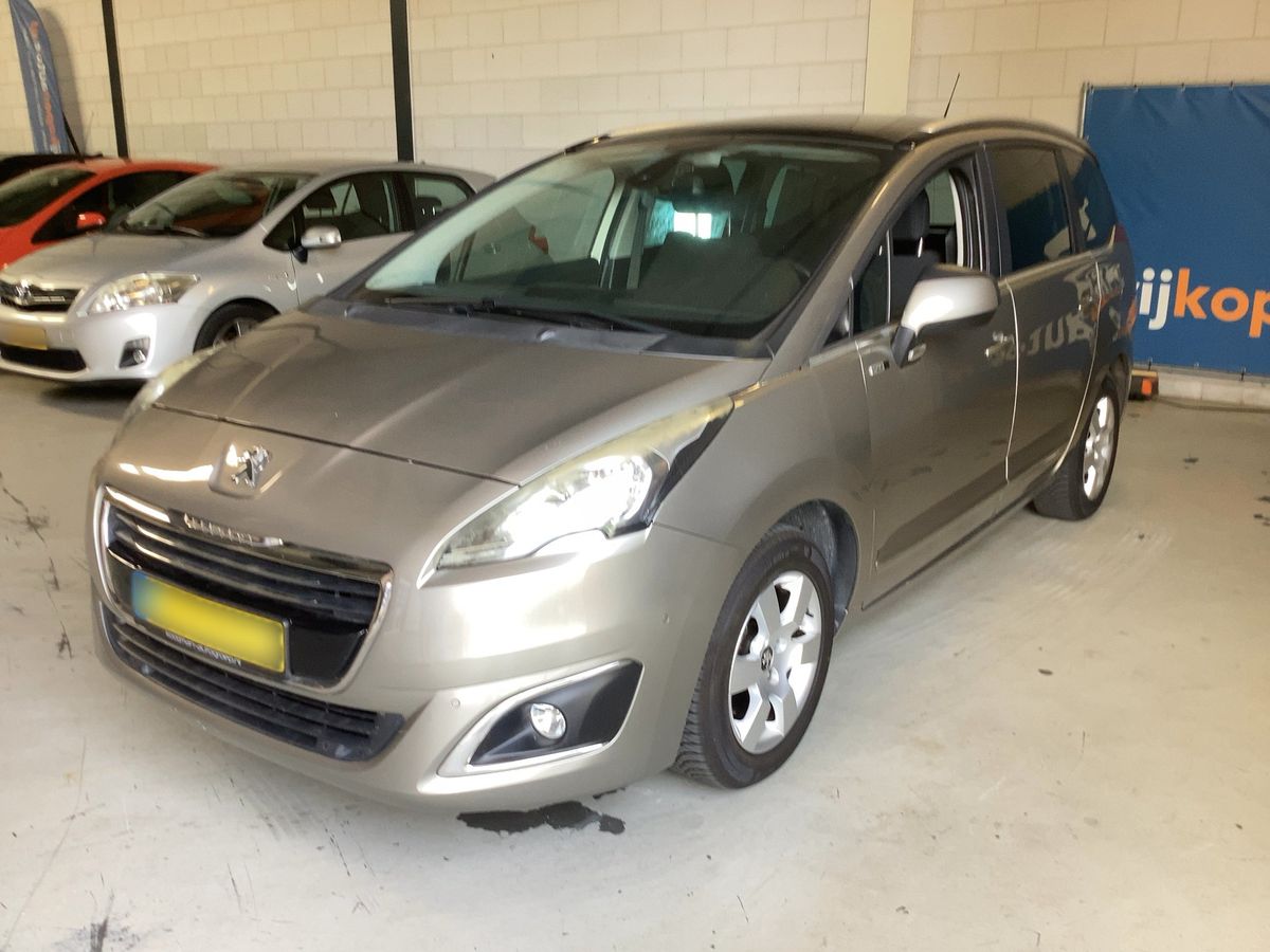 Peugeot 5008 2017 — photo 1