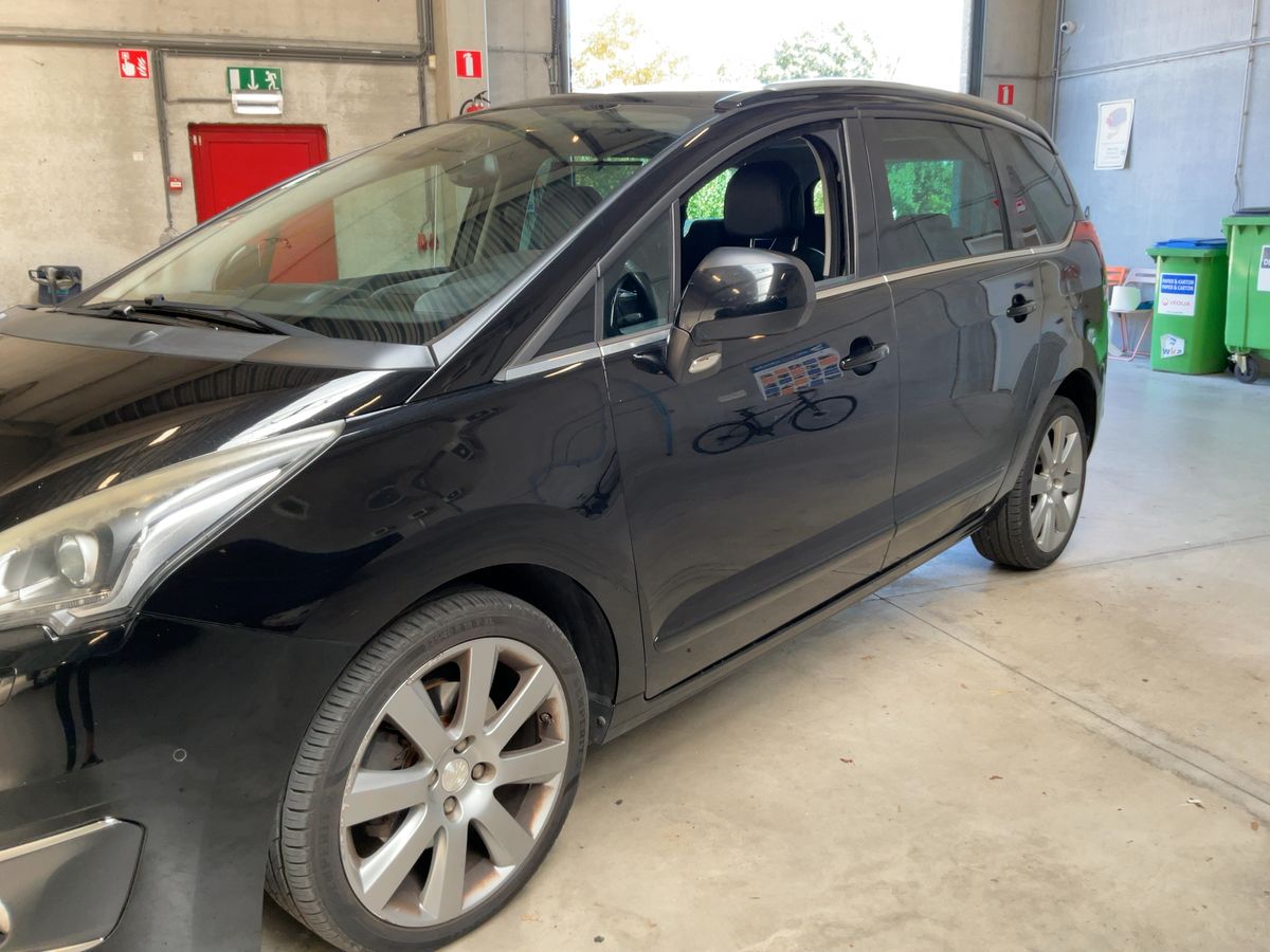 Peugeot 5008 2.0 HDi Allure