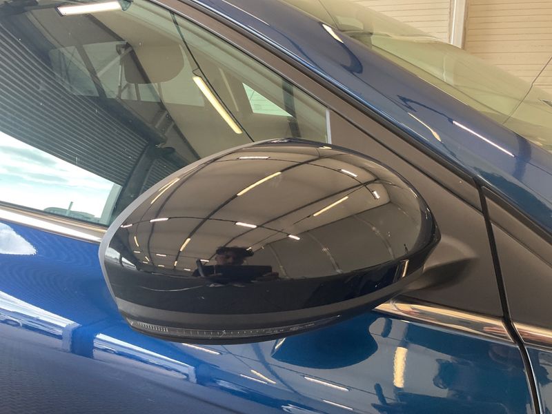 Renault Megane 1.3 TCe Limited 2019 – снимка 25