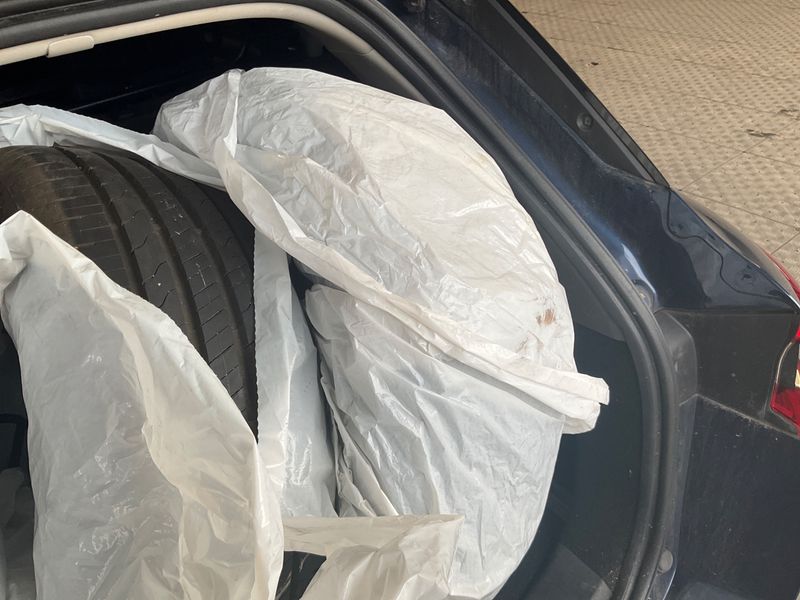 Renault Megane 1.3 TCe Limited 2019 – снимка 32