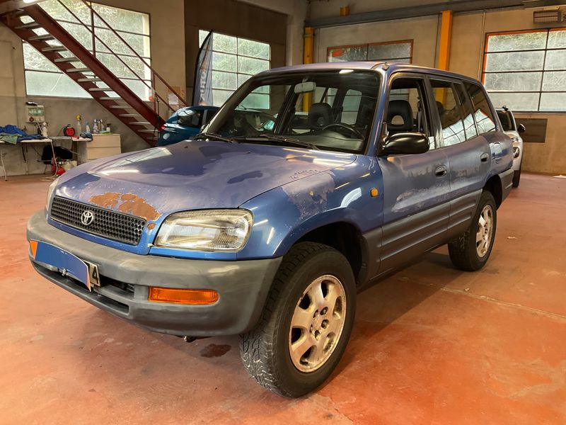 RAV 4 2.0